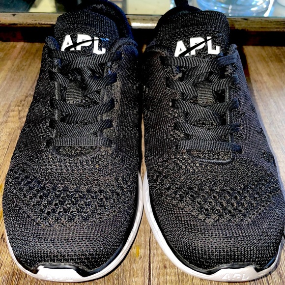 bloomingdales apl shoes